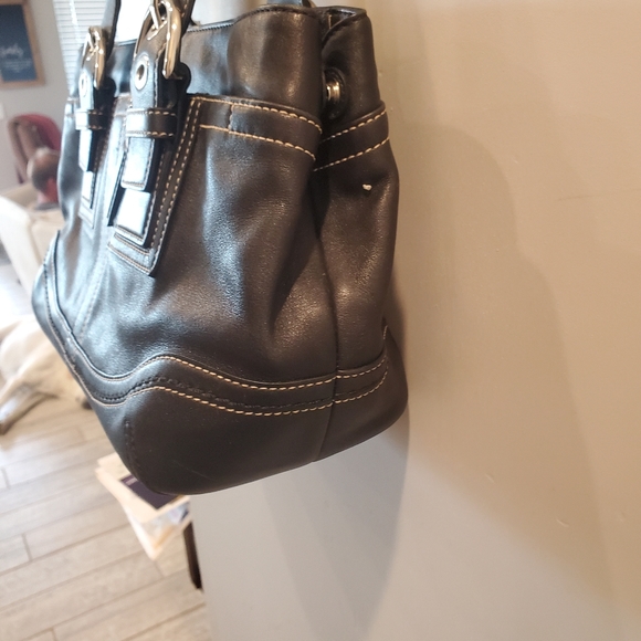 Coach purse and matching wallet - Picture 2 of 14